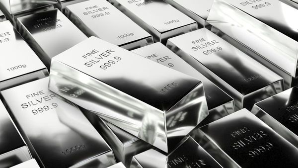 Silver Rates In India Unchanged For Second Day; But Silver Price Falls In Chennai, Hyderabad; Silver Outlook