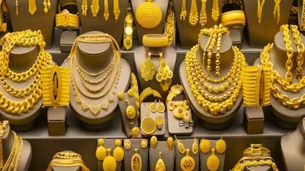Gold Rate Today, Aug 29: 24K Gold Crashes Rs 28900/100g; Check 24k,, 22K, 18K Price