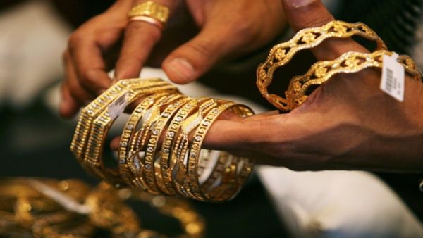 Gold Rate in India Today Extends Weekly Rally, Surges Over Rs 50,000/24K; Latest 22K, 24K, 18K Price