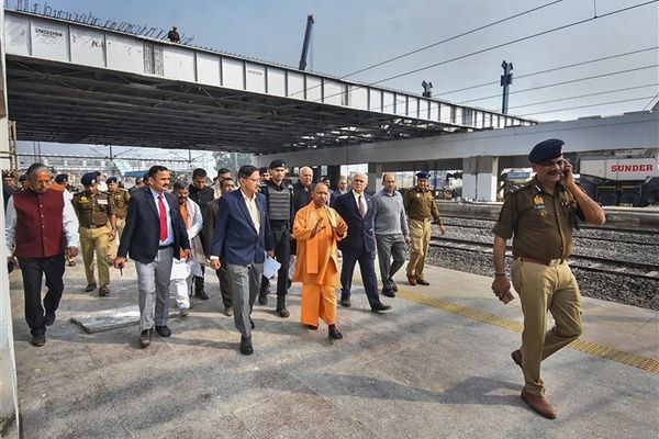  Ayodhya Railway Junction: ಅಯೋಧ್ಯಾ ಧಾಮ ಜಂಕ್ಷನ್ ಹೇಗೆ ಕಾಣುತ್ತದೆ ಗೊತ್ತೆ? ಇಲ್ಲಿದೆ ಚಿತ್ರದೊಂದಿಗೆ ಪ್ರಮುಖ ಮಾಹಿತಿ