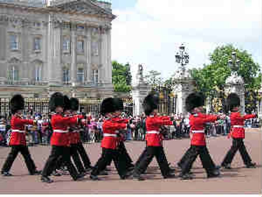 Bukhingam Palace, UK