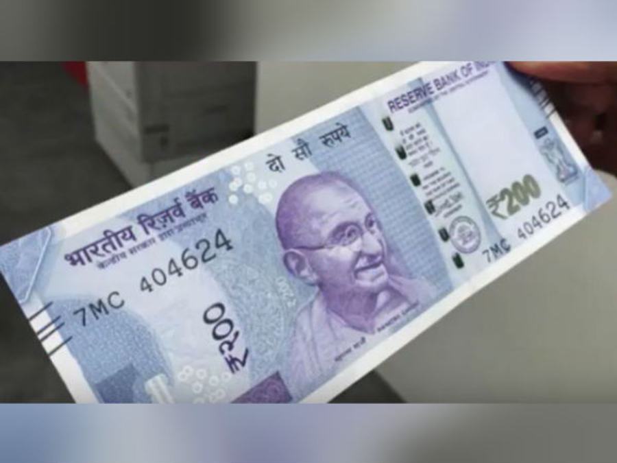 Launching Rs 200 Note Will Fill Missing Middle