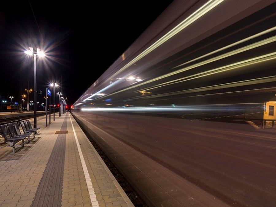 India's First Hyperloop Will Take You From Pune to Mumbai in 25 Mins