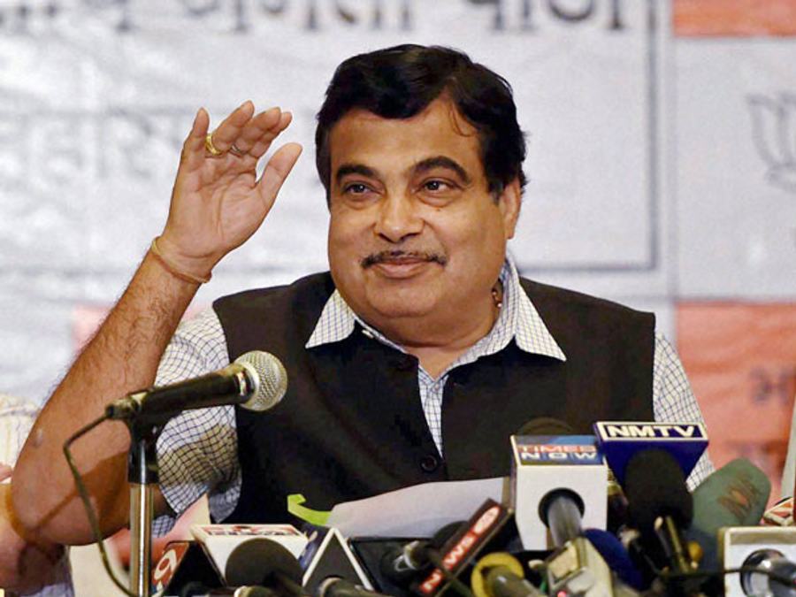 Registration of Government Vehicles May Not Be Renewed After 15 Years  