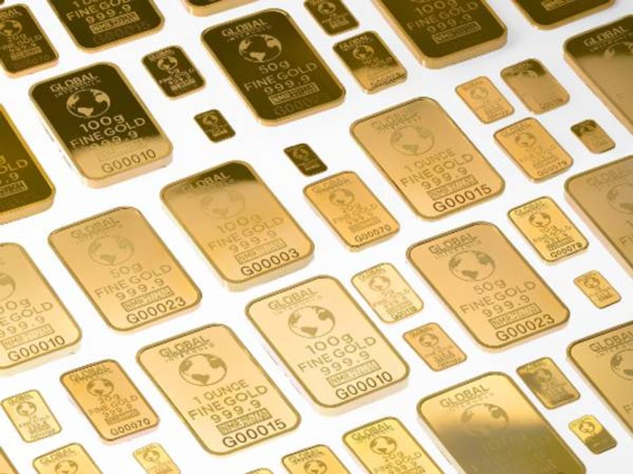 Gold Returns 30% Per Cent In 1 Year; Beats Shares, Mutual Funds & FDs