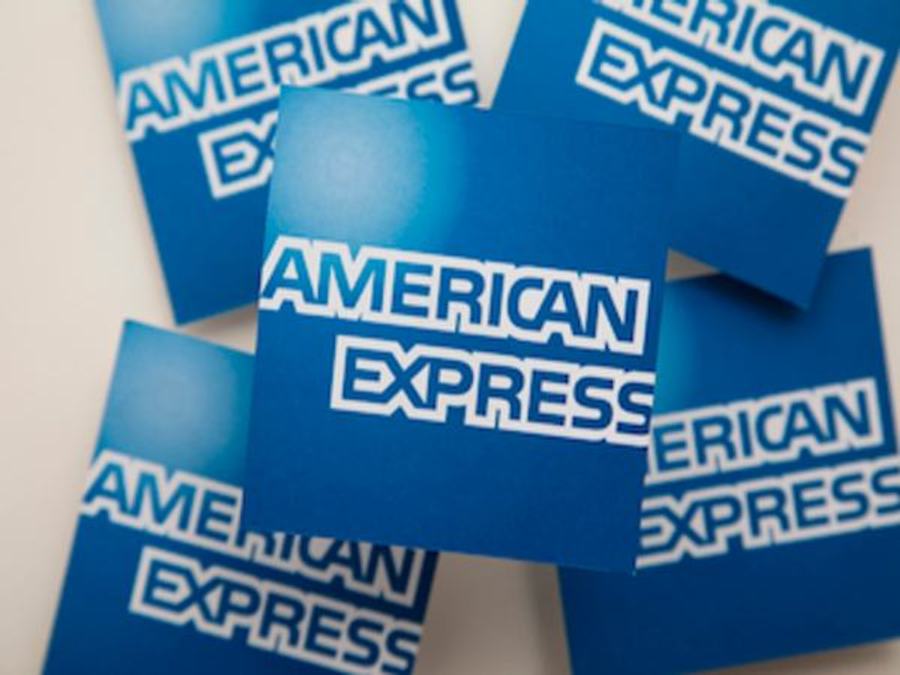7 Reasons Why You Should Get an American Express Credit Card