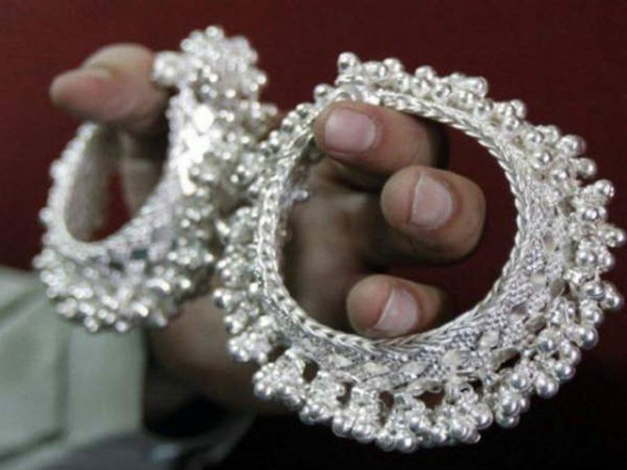 Silver Prices Jump Rs. 8000 In 3 Days; White Metal May Surprise You With Faster Gains 