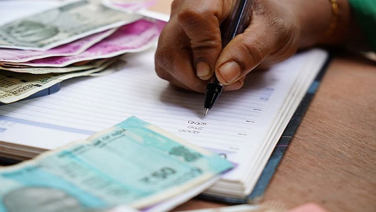 How Is EPF Balance And Interest On It Calculated?