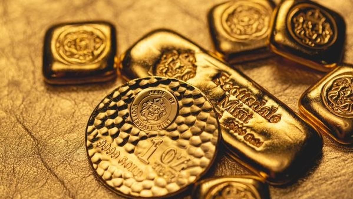 A chart showing the performance of Gold ETFs over time