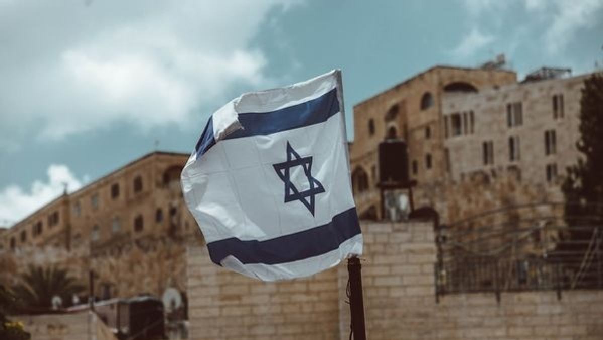 An illustration of the UNs partition plan and Israels declaration of independence