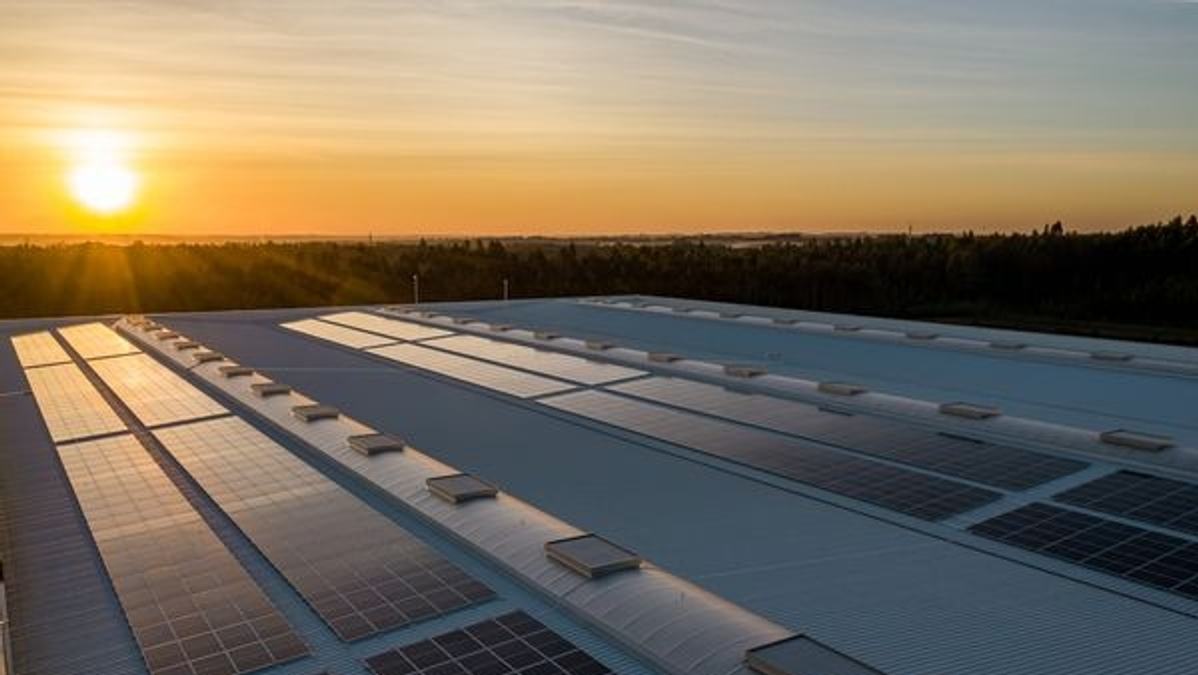 An image showing the savings on electricity bills after installing solar power