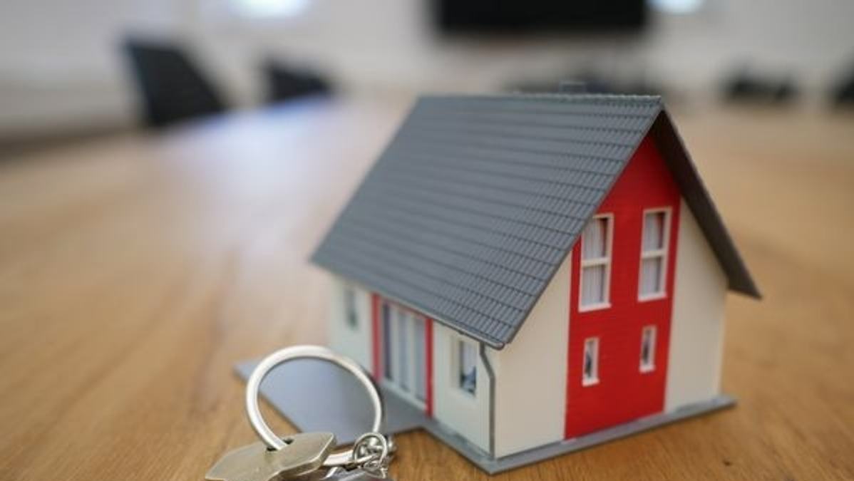 Concept explanation of SIP and Home Loans for Financial Planning