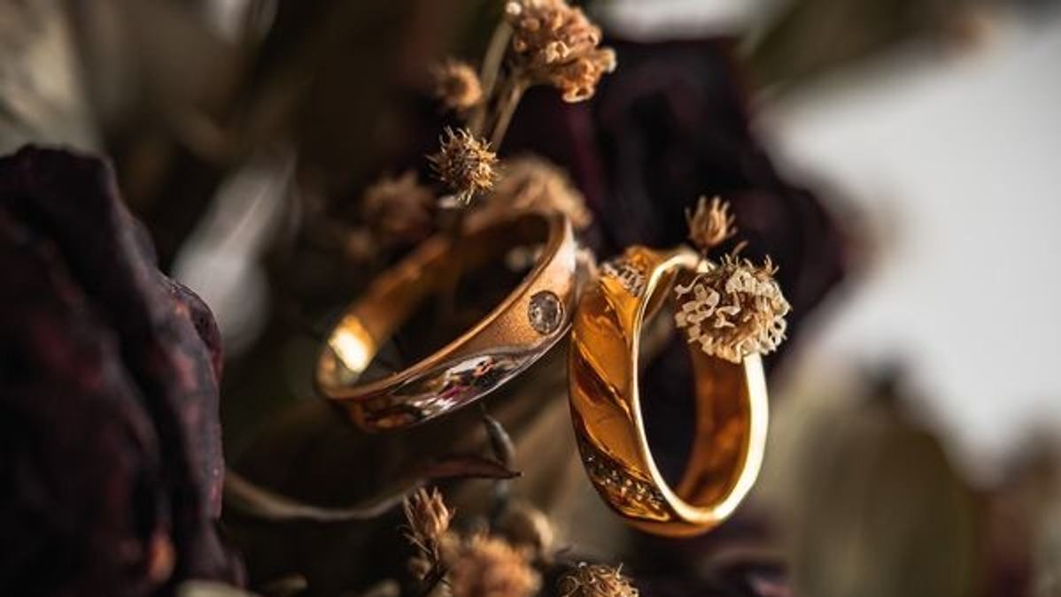 Image of traditional gold jewellery popular during the wedding season in India