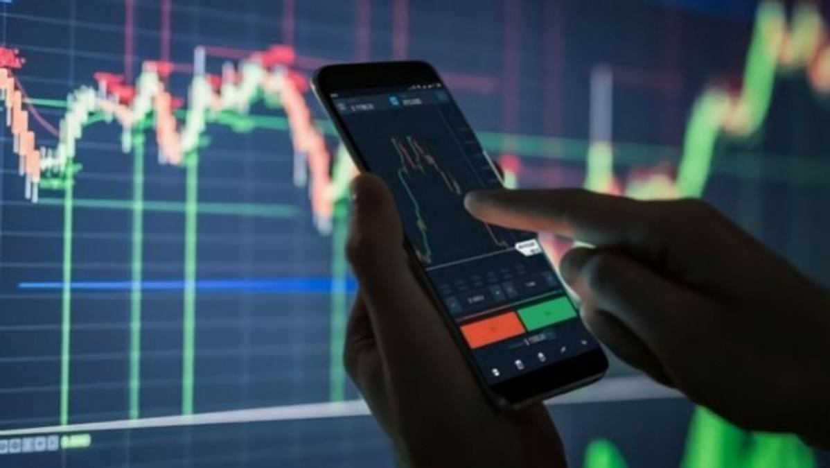 Investors examining small cap stocks in India for potential investment opportunities