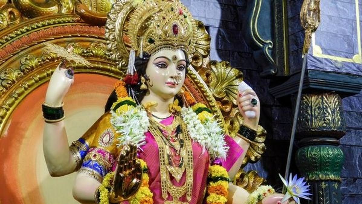 People buying gold during Dussehra festival
