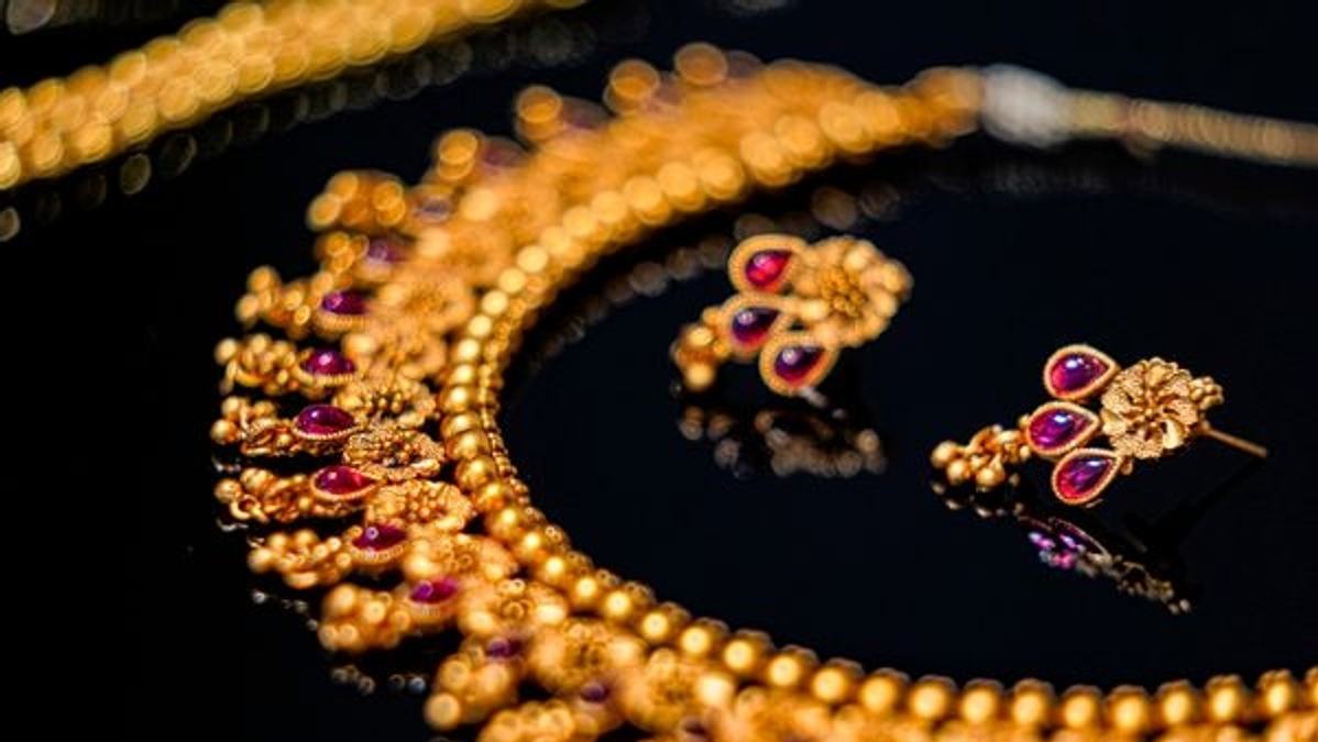 Gold jewelry