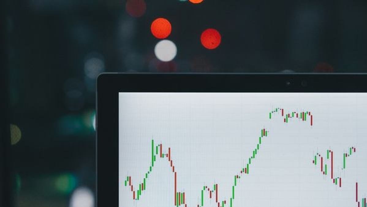 IPO valuation and grey market premium