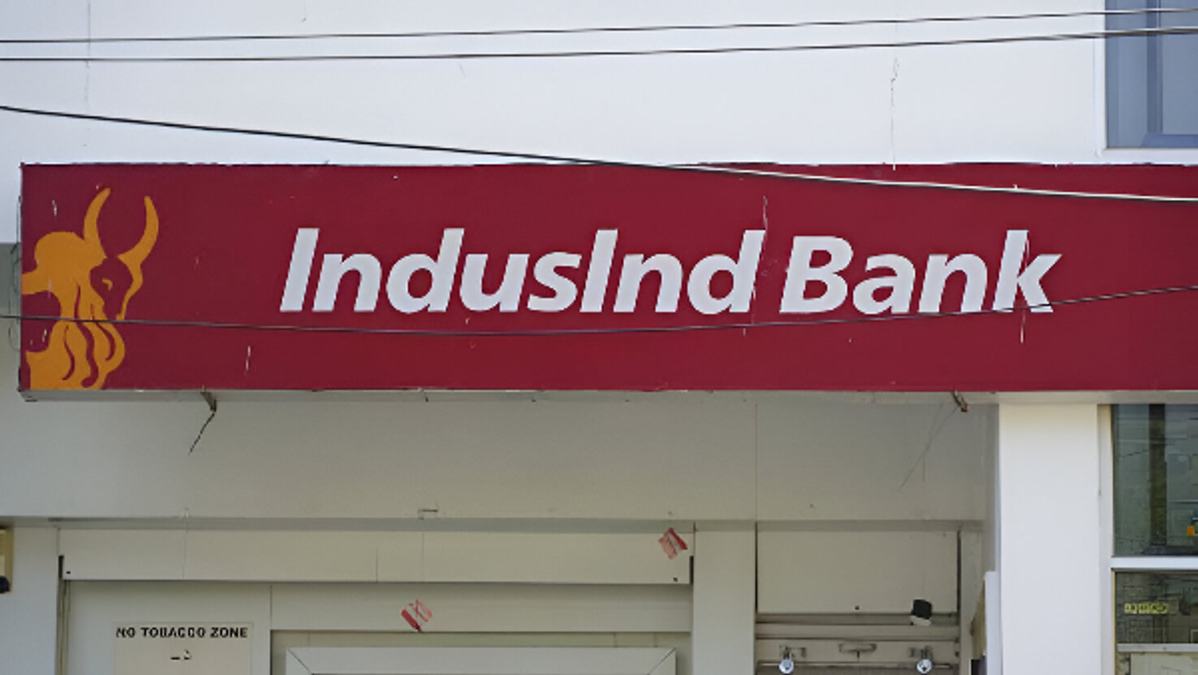 IndusInd Bank Q4 Results  PAT Soars 15  To Rs 2 349 Cr  NII Climbs 15   165  Dividend Declared