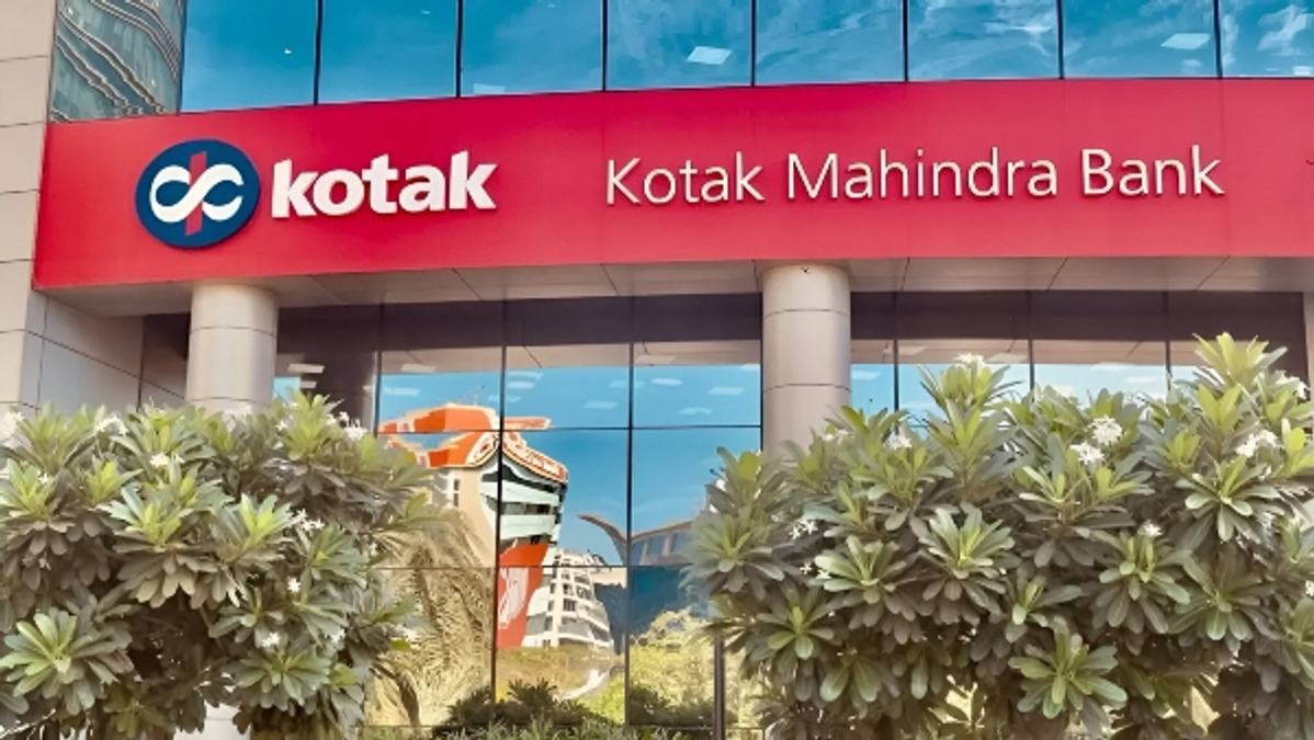 Kotak Mahindra Bank Q1 Results  PAT Improves 79  To Rs 7 448 Cr  NII Saw 9 8  Growth