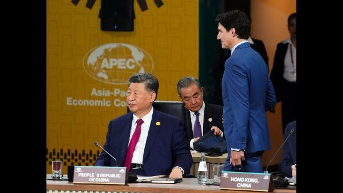 Chinas President Xi Leads at APEC Summit