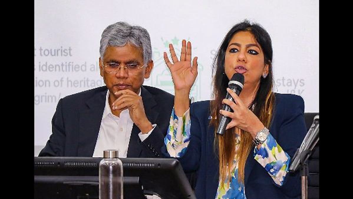 Kashmir Tourism Leaders Urge Peace Amid Terror