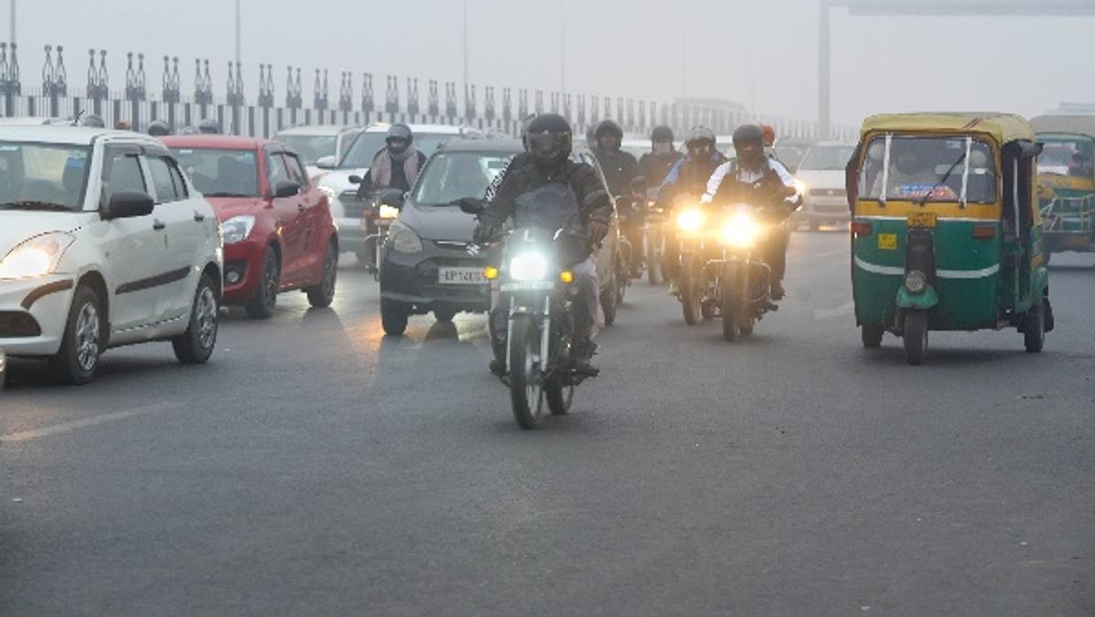 Zero Tolerance  No More Petrol for 15-Year-Old Vehicles From This Date  Check Details