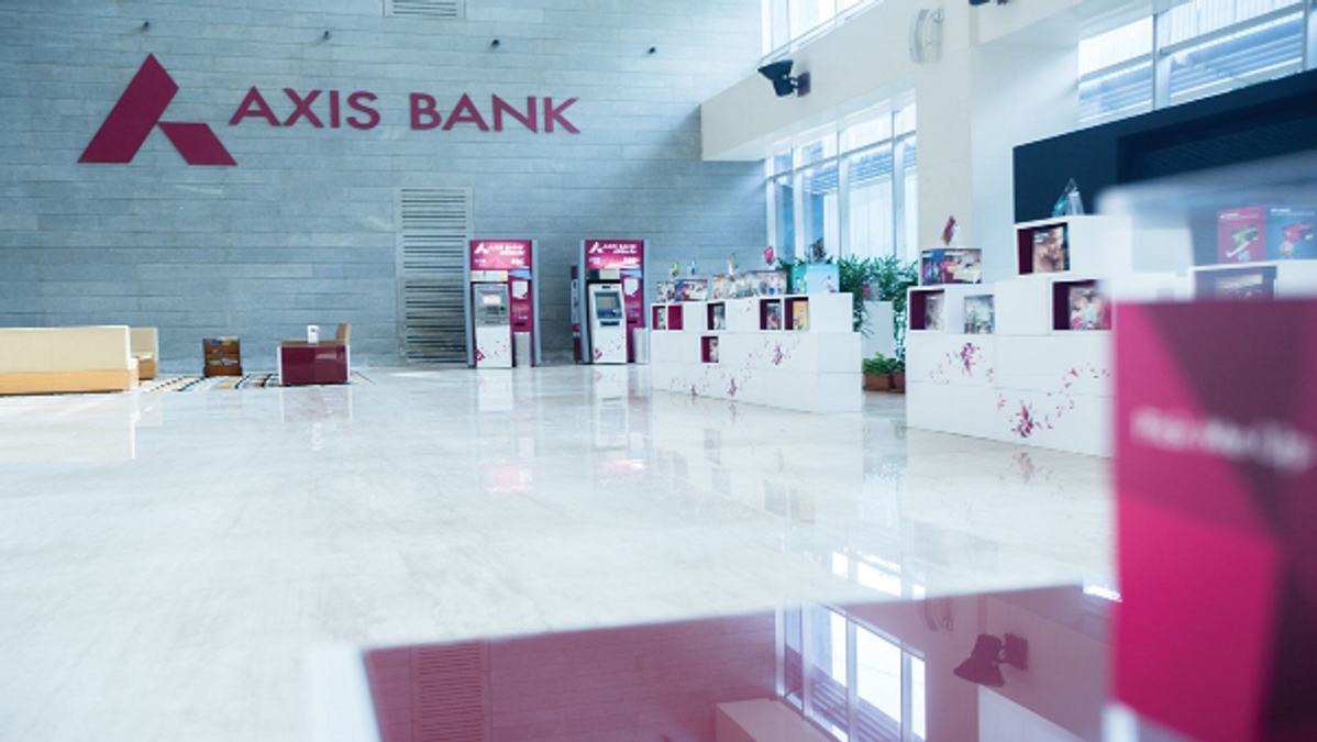 Axis Bank Updates Savings Account Rates  Better Than SBI  HDFC Or ICICI  Find Out