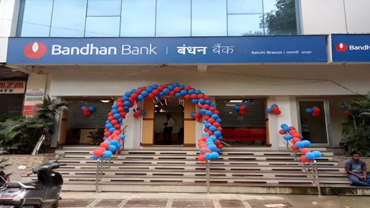 Bandhan Bank Q4 Results  Net Profit Soars 483  YoY To Rs 318 Cr Despite Flat NPA Ratios  Rs 1 50 Dividend Declared