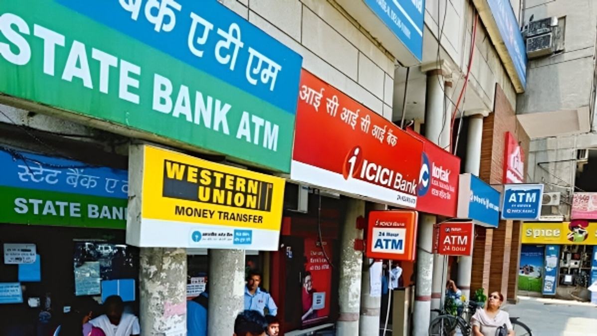 Bank Q4FY25 Result Preview  Private Titans Outperform As PSU Struggle With Margin Compression  ICICI  amp amp  Kotak Lead The Pack