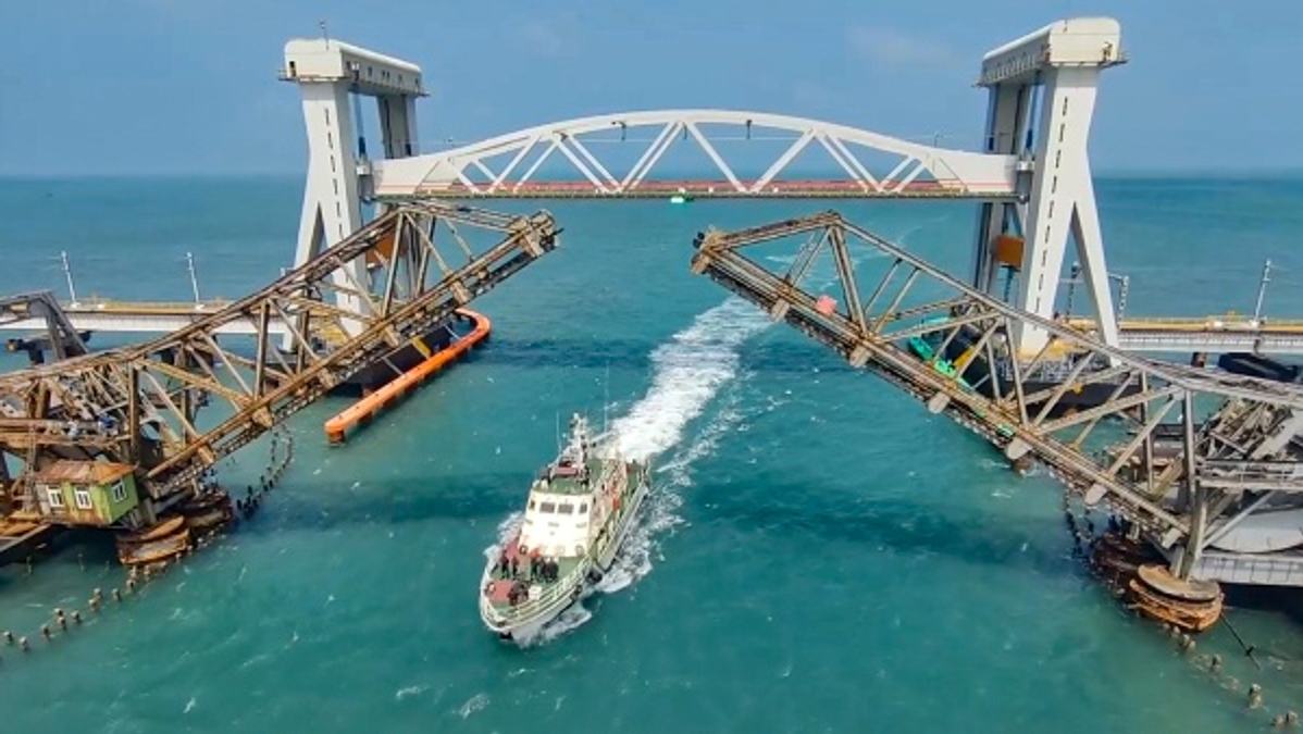 PM Modi Inaugurates India s First Vertical Lift Sea Bridge  New Pamban Bridge in Tamil Nadu