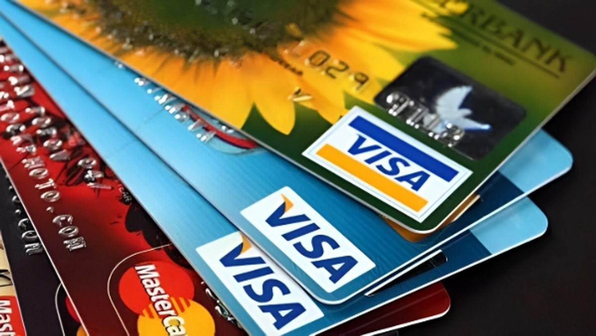The 30  Rule  Why Keeping Credit Card Utilization Low Boosts Your Score