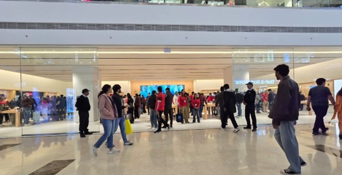 Apple Noida Launch