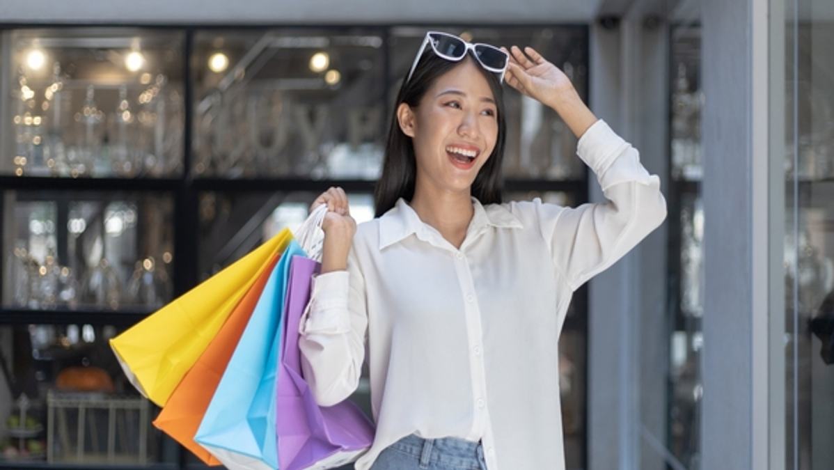 5 Things Rich People Purchase During Travelling