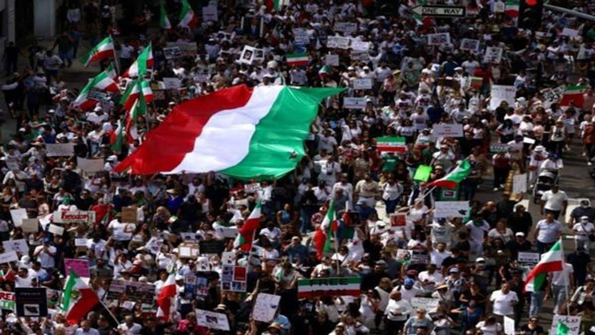 India renews Iran travel advisory amid protests