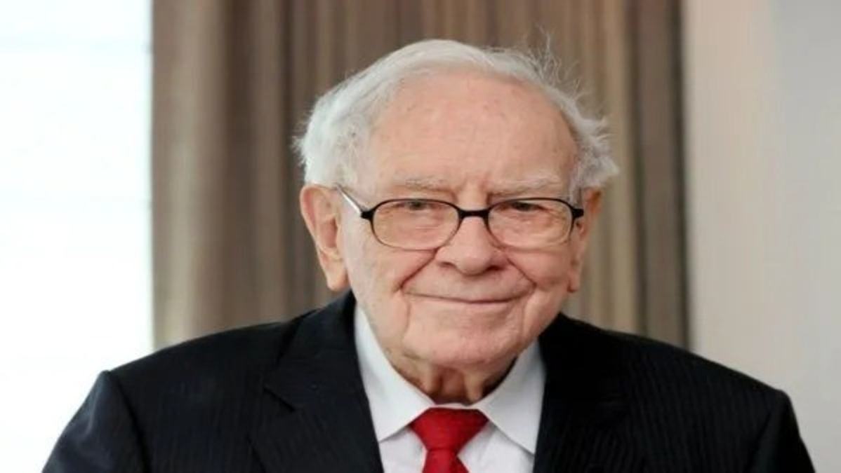 Berkshire Hathaway Names Greg Abel CEO
