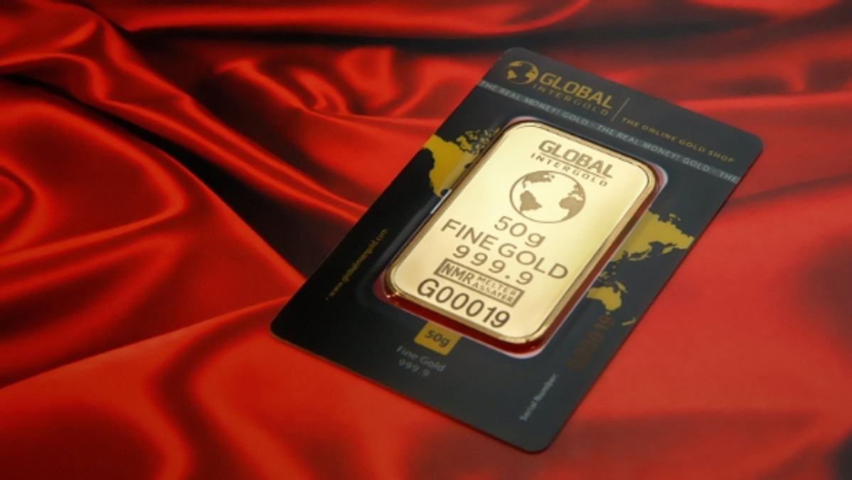Why Should Young Investors Invest 5-15  of Their Money In Gold