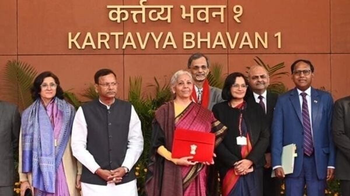 Nirmala Sitharaman   s Maroon Kanjeevaram Saree