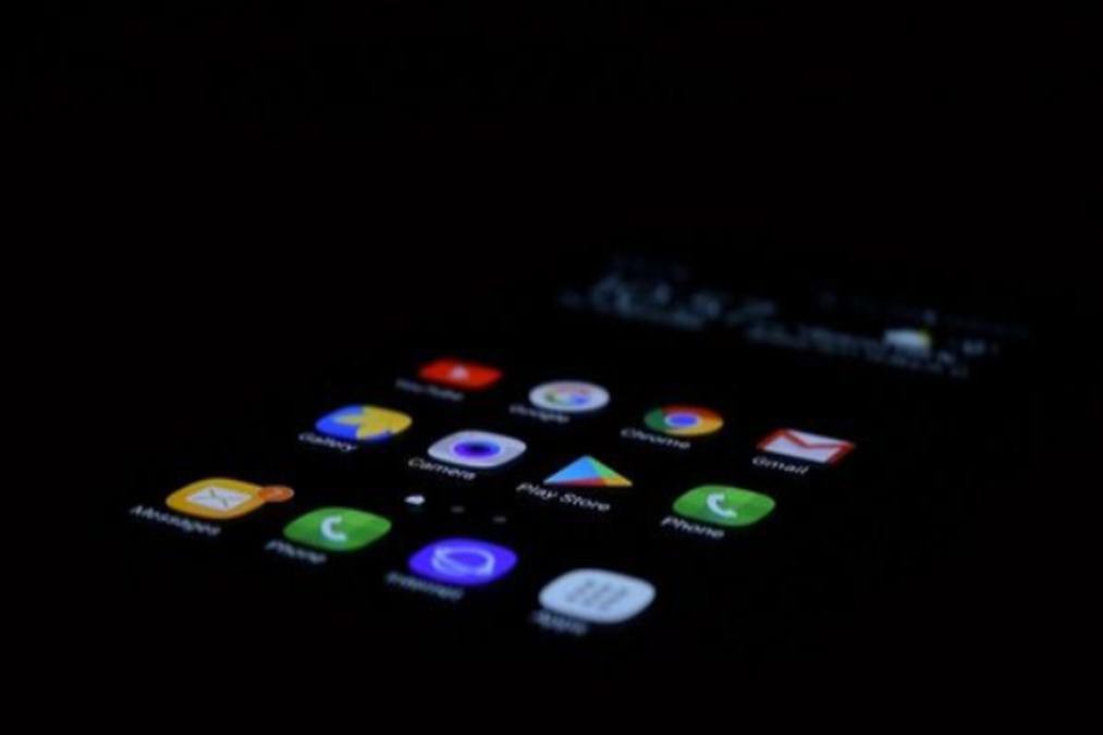 Google  Apple to Remove Seven Apps