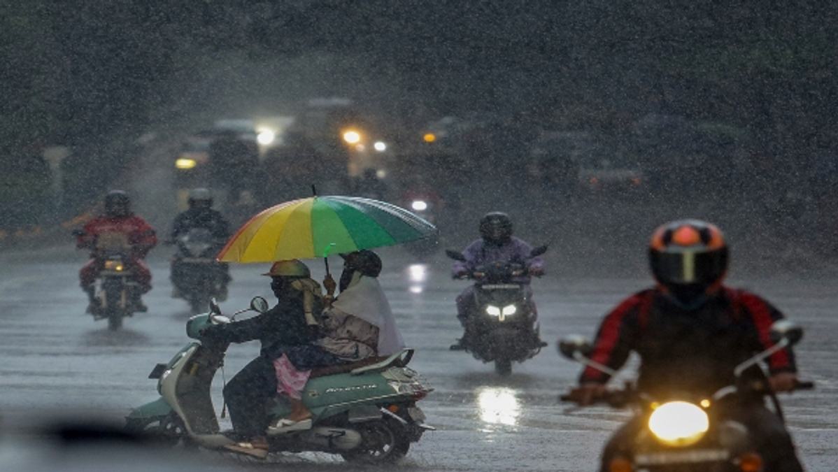IMD Warns of Heavy Rain in Karnataka Today