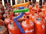 LPG सब्सिडी के पैसे नहीं आ रहे खाते में, तो ऐसे करें चेक