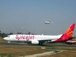 50% कम वेतन पर Jet Airways के पायलट-इंजीनियर ज्वाइन कर रहे Spicejet