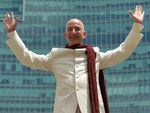 Jeff Bezos : तलाक के बाद गर्लफ्रेंड के लिए खरीदा आलीशान घर, चौंकाने वाली है कीमत