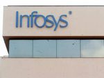 इनफोसिस : जानिए करोड़ों की सैलरी वाले कितने हैं कंपनी में कर्मचारी