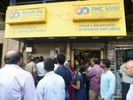 पीएमसी बैंक: RBI ने कहा खाताधारकों का पैसा सुरक्षित, 30 अक्‍टूबर तक का मांगा समय