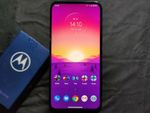 Motorola का 6 GB रैम और 5 कैमरों वाला मोबाइल 999 रु में खरीदने का मौका
