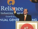 Mukesh Ambani : जानिए एक दिन कितनी घट गई दौलत, हैरान रह जाएंगे