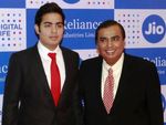 सुप्रीम कोर्ट : Mukesh Ambani और उनकी फैमली को मिले सुरक्षा