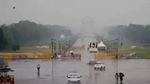 Delhi- NCR Weather: दिल्ली में मानूसन होगा खत्म, क्या मिलेगी उमस भरी गर्मी से राहत, कब आएगी ठंड?