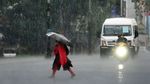 Bangalore Weather Today: बैंगलोर में बूंदाबांदी के साथ दिन की शुरुआत, जानें आगे कैसा रहेा मौसम