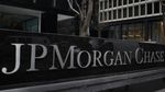 JPMorgan Chase Layoffs: अमेरिका के सबसे बड़े बैंक में होगी छंटनी! रिपोर्ट में हुआ खुलासा, क्या है इसका कारण?